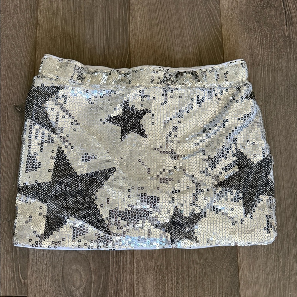 SHEIN Silver Sequin Mini Skirt with Black Star Motif